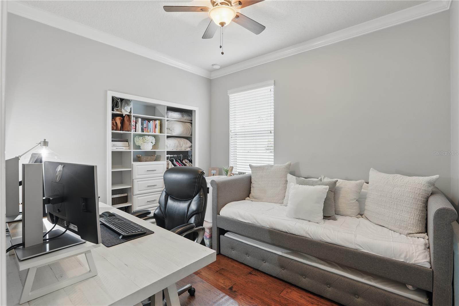 405 COURTLEA PARK DR