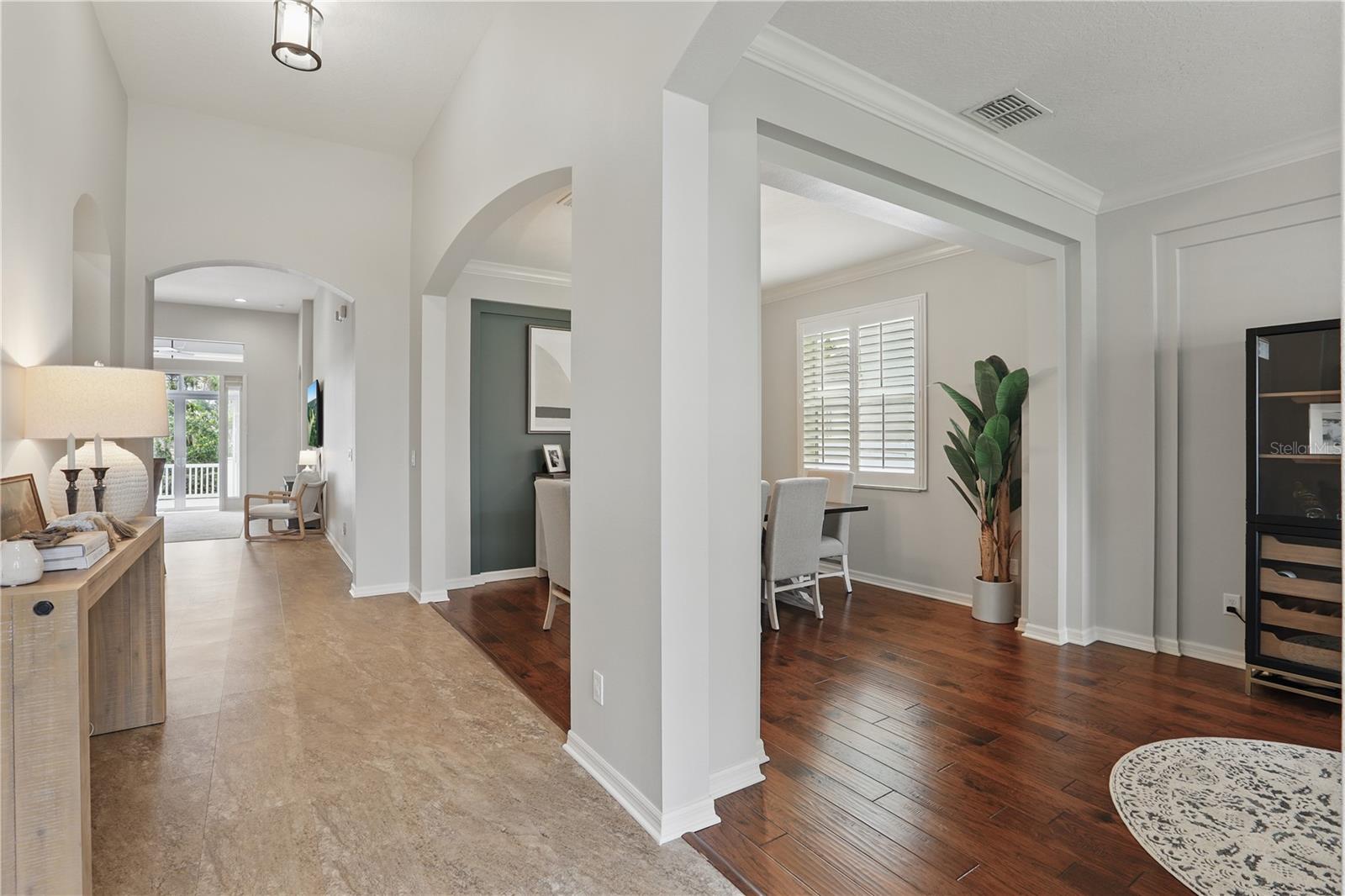 405 COURTLEA PARK DR