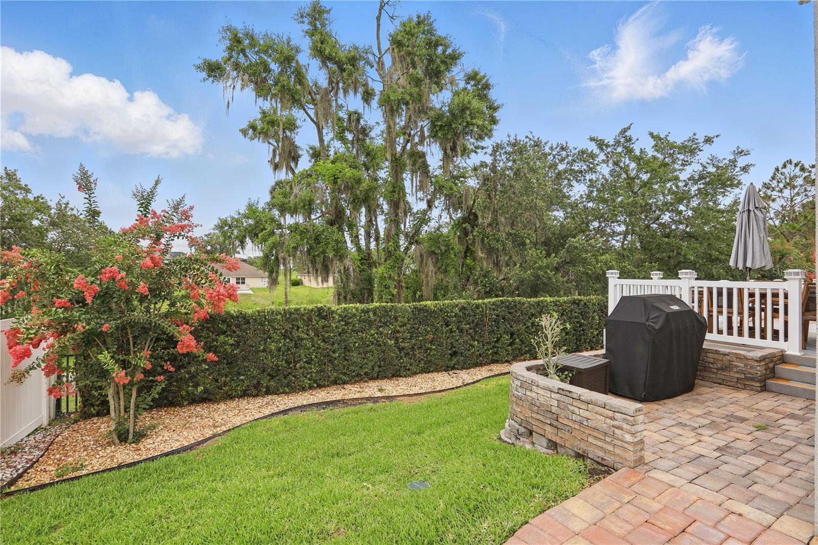 405 COURTLEA PARK DR