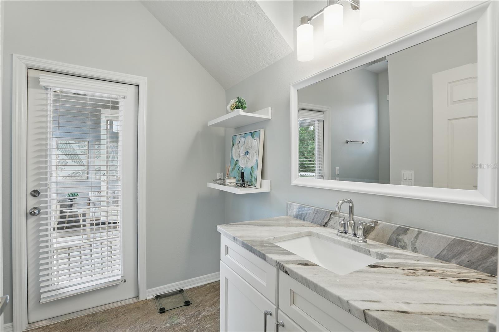 405 COURTLEA PARK DR