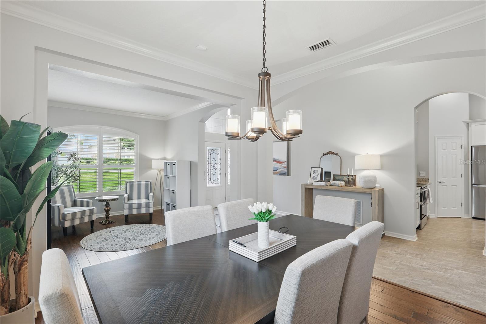 405 COURTLEA PARK DR