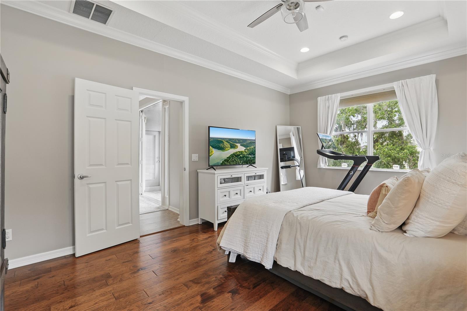 405 COURTLEA PARK DR