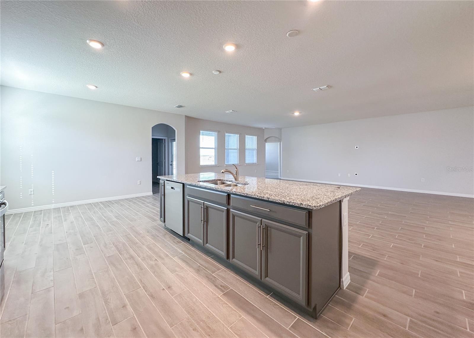 14413 BAYUK WAY
