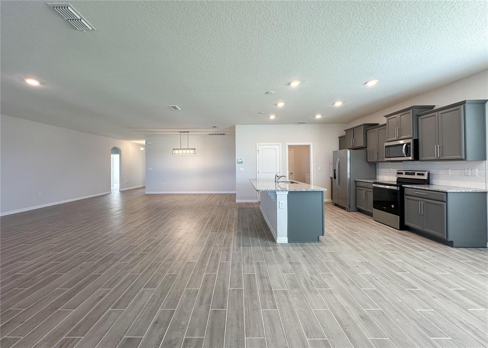 14413 BAYUK WAY