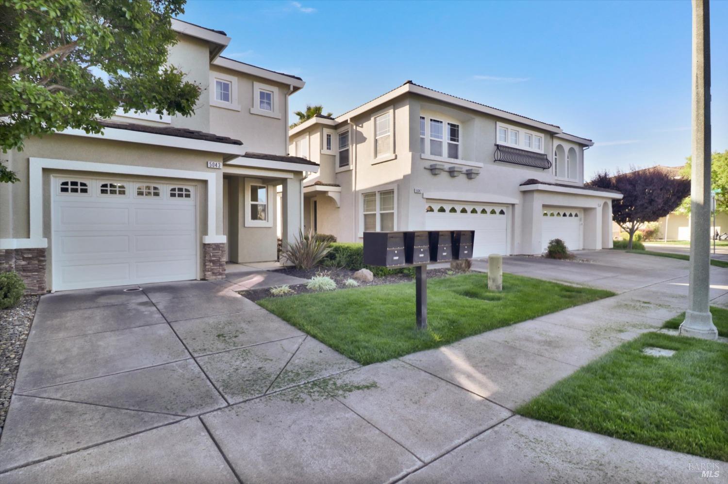 5043 Lakeshore Drive