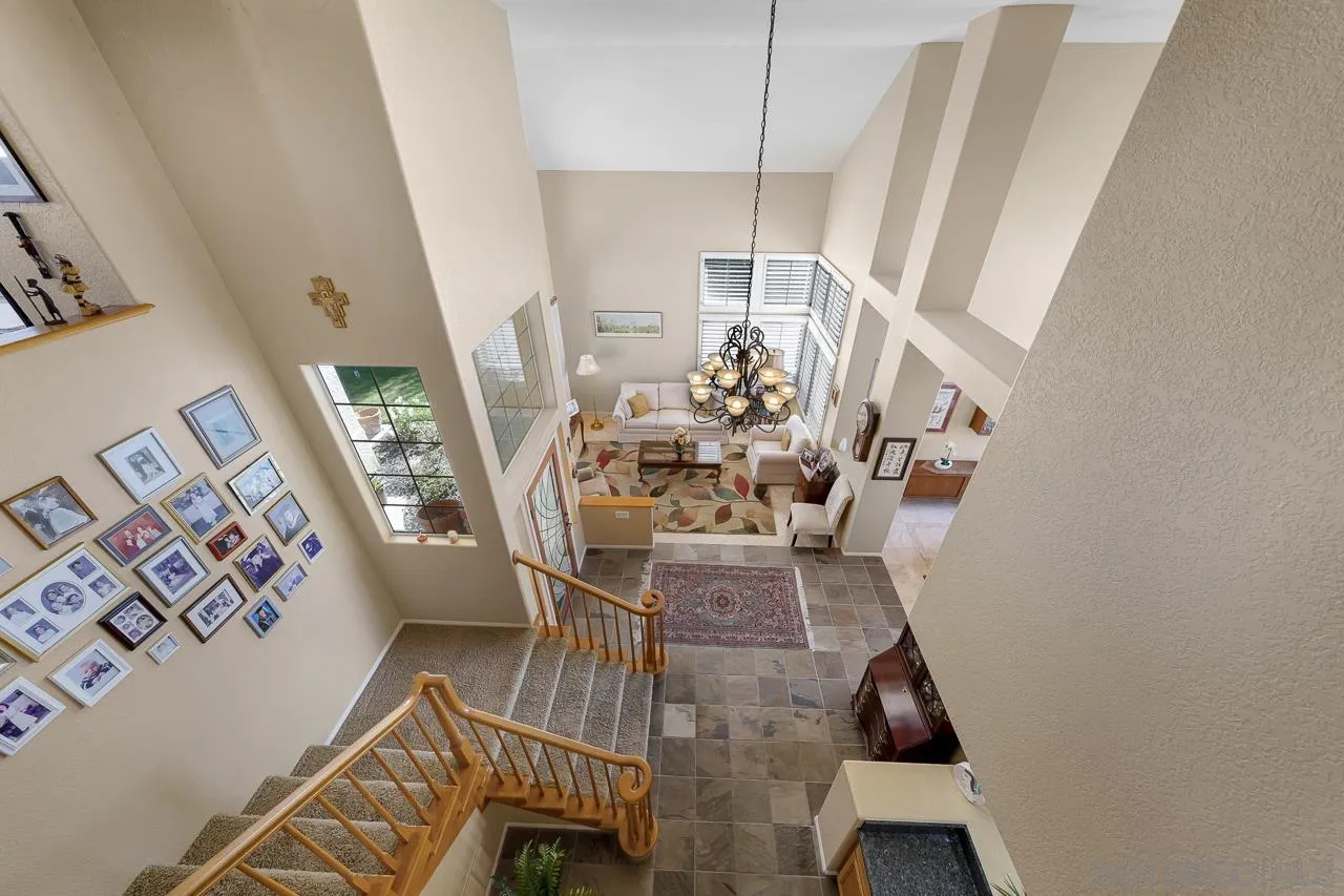 5114 Bella Collina St