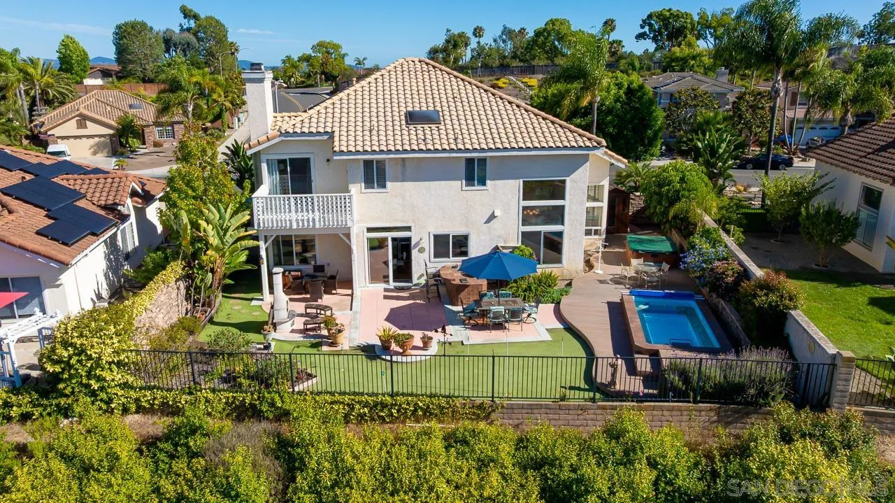 5114 Bella Collina St