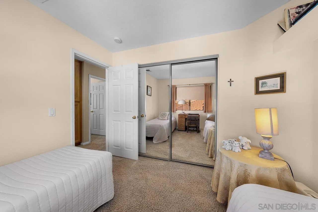 5114 Bella Collina St