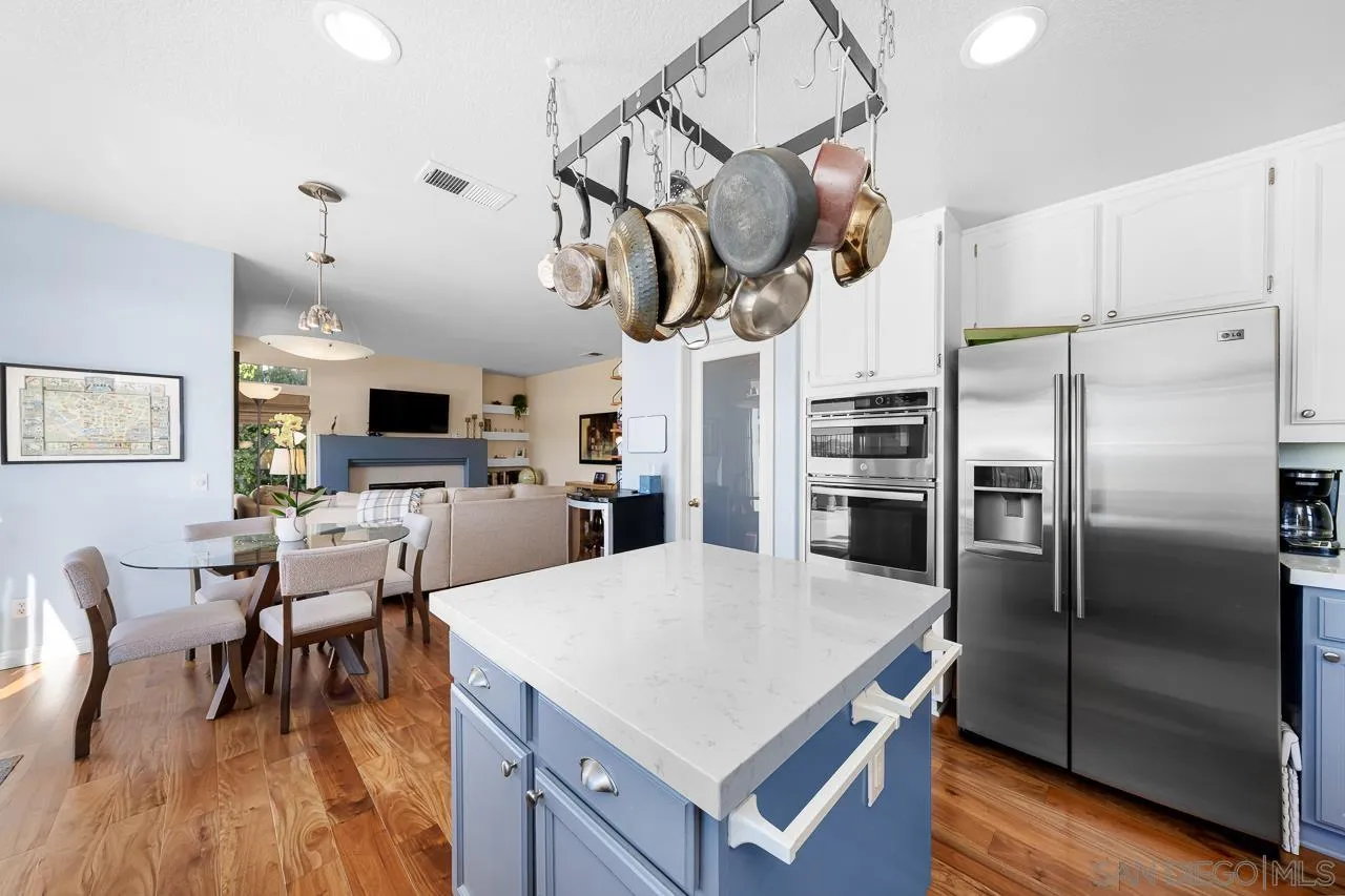 5114 Bella Collina St