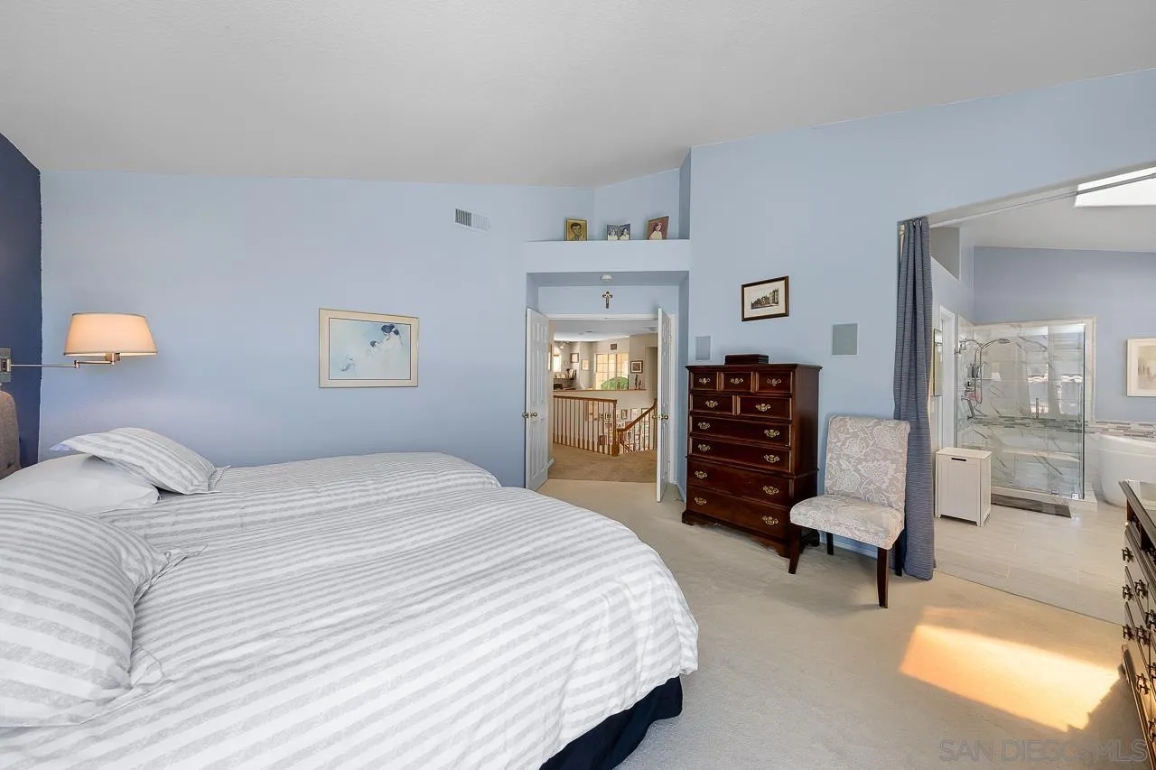 5114 Bella Collina St