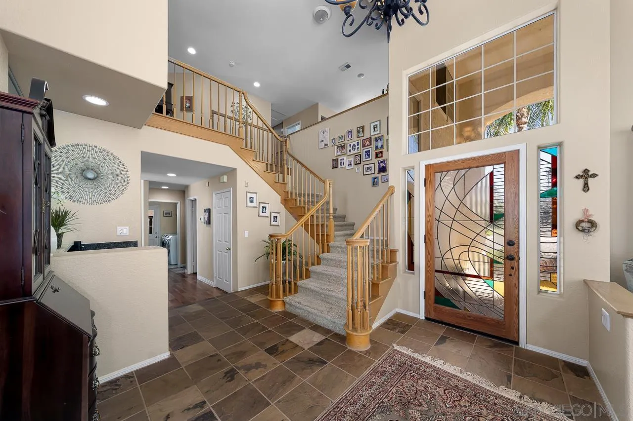 5114 Bella Collina St