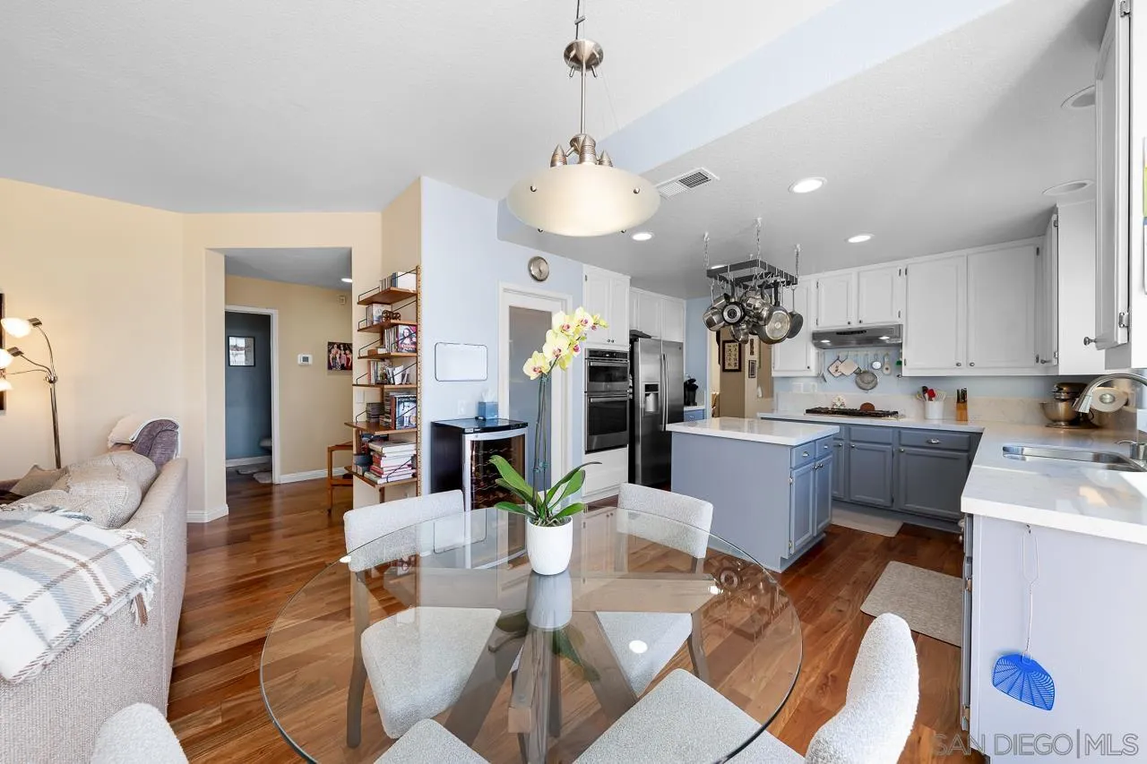 5114 Bella Collina St