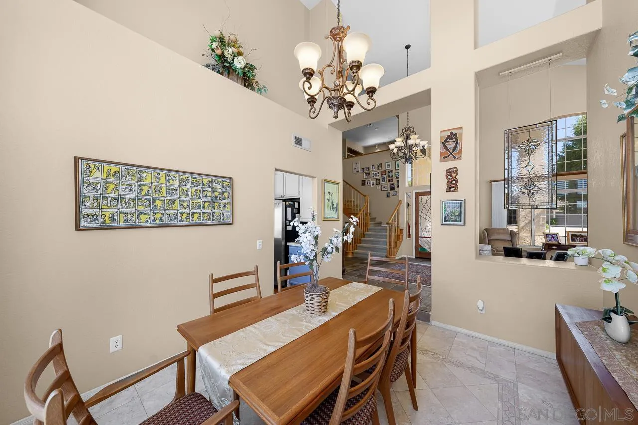 5114 Bella Collina St