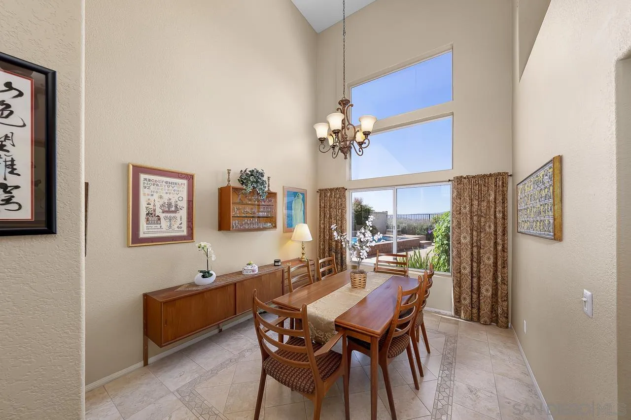 5114 Bella Collina St