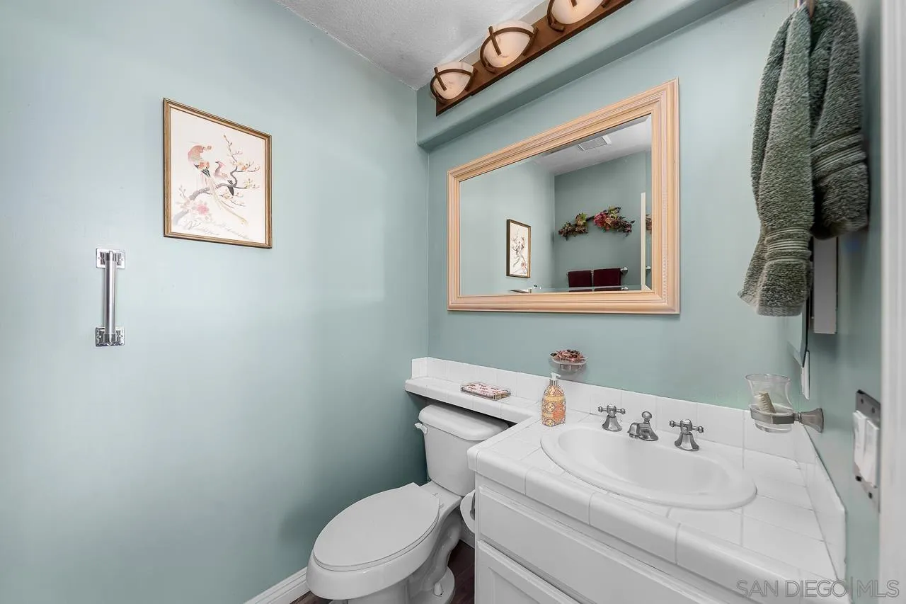 5114 Bella Collina St