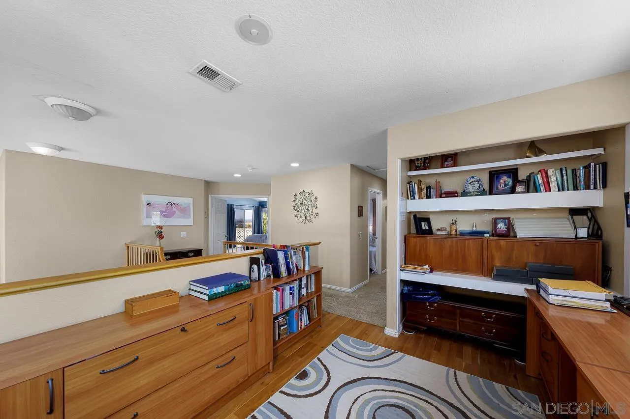 5114 Bella Collina St