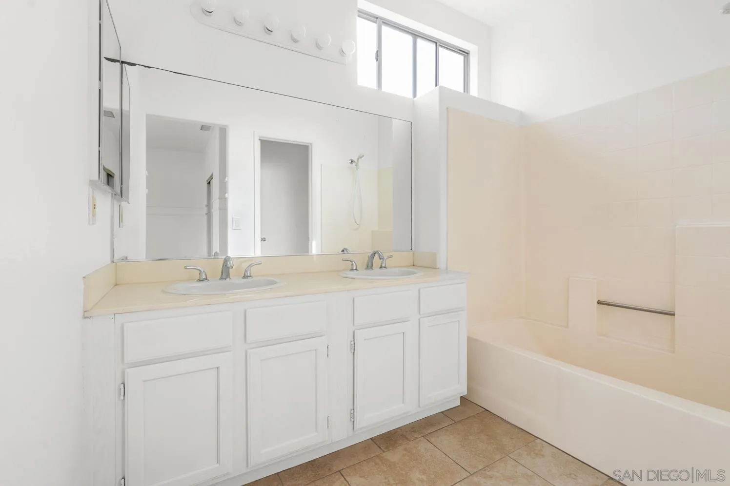 414 W San Marcos Blvd Unit: 130