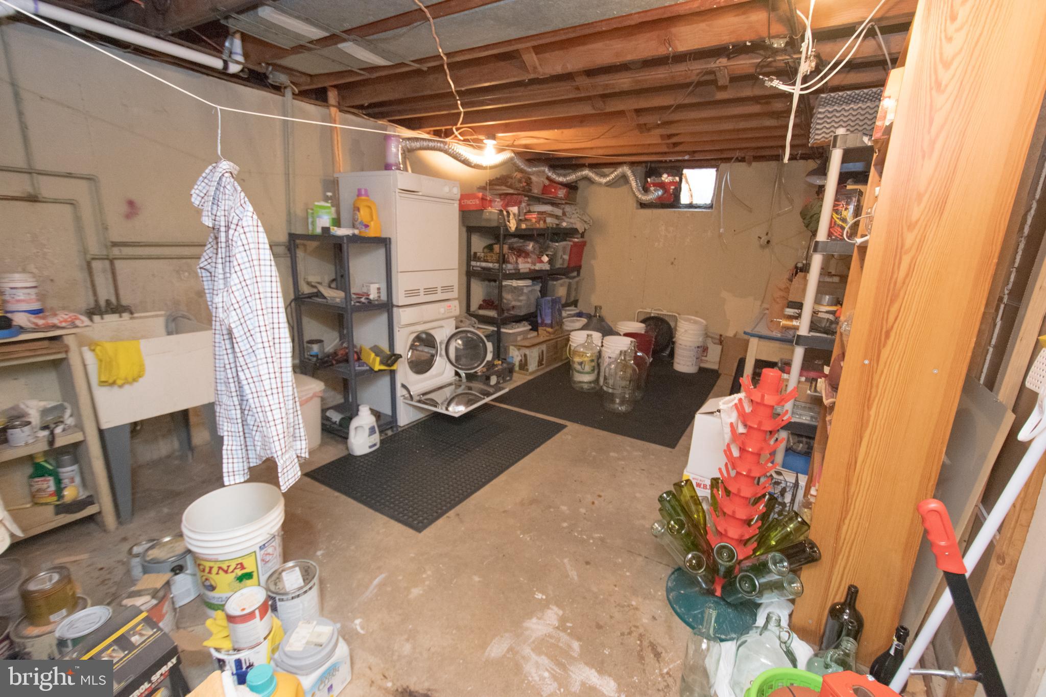 338 W BROOKHAVEN ROAD