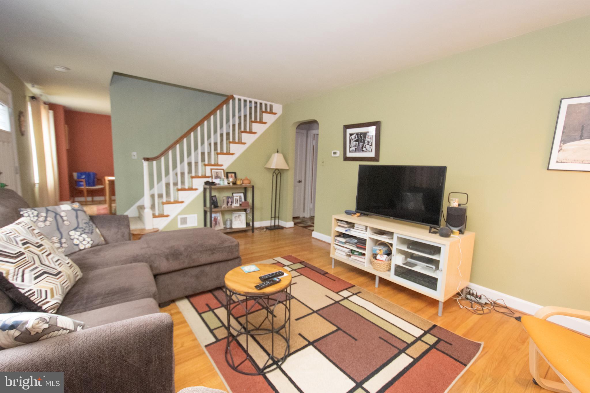 338 W BROOKHAVEN ROAD