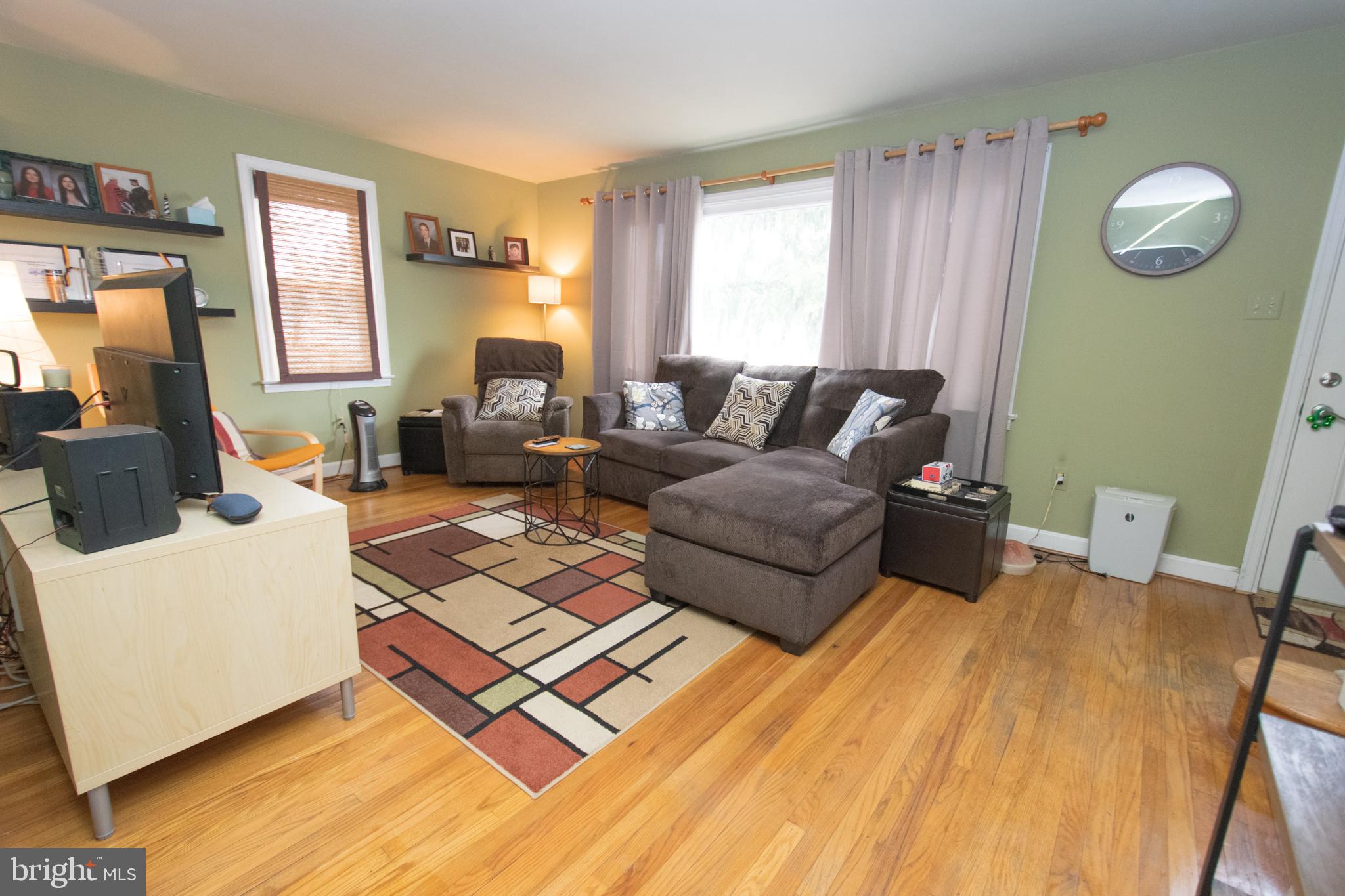 338 W BROOKHAVEN ROAD