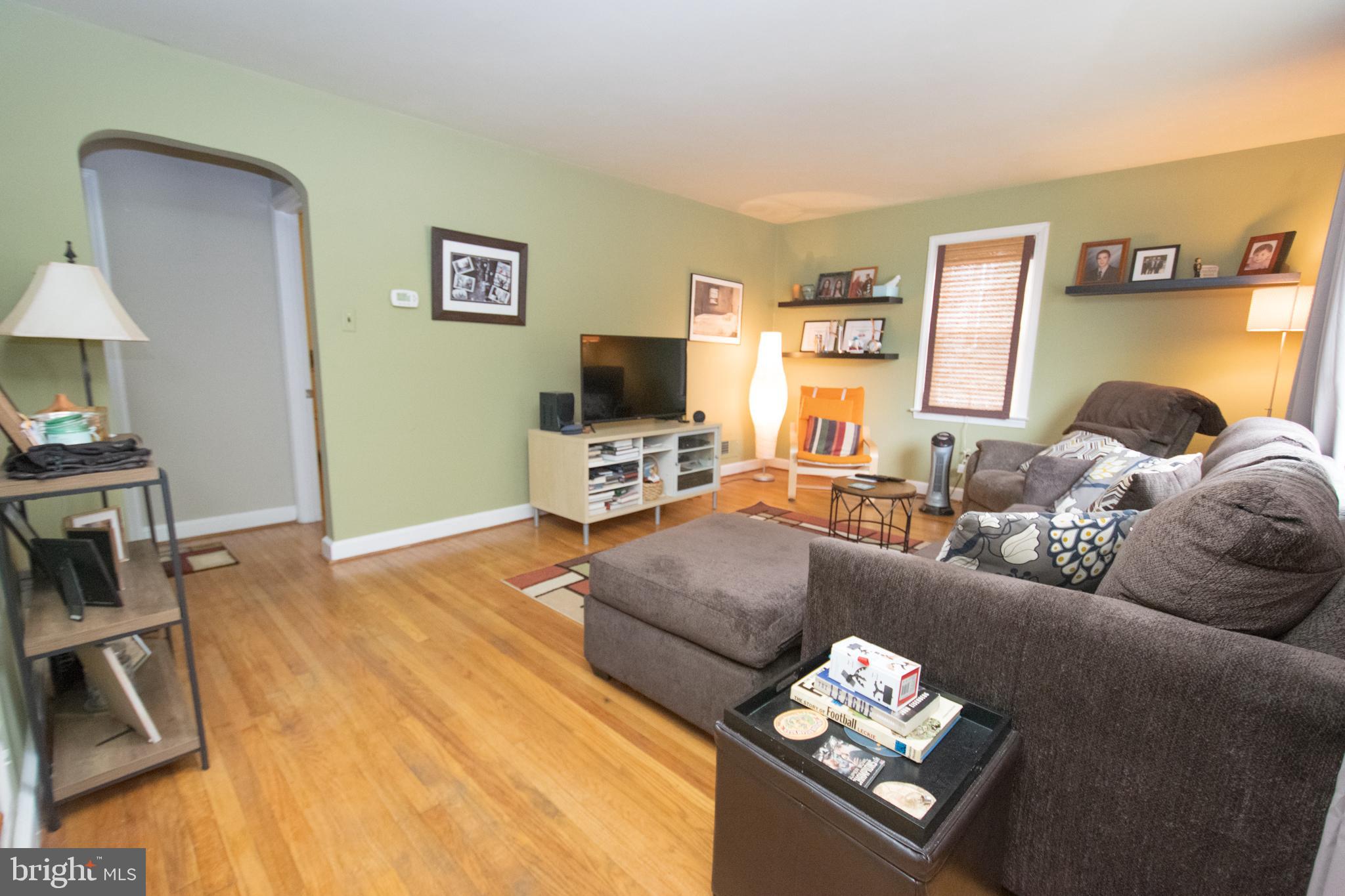 338 W BROOKHAVEN ROAD