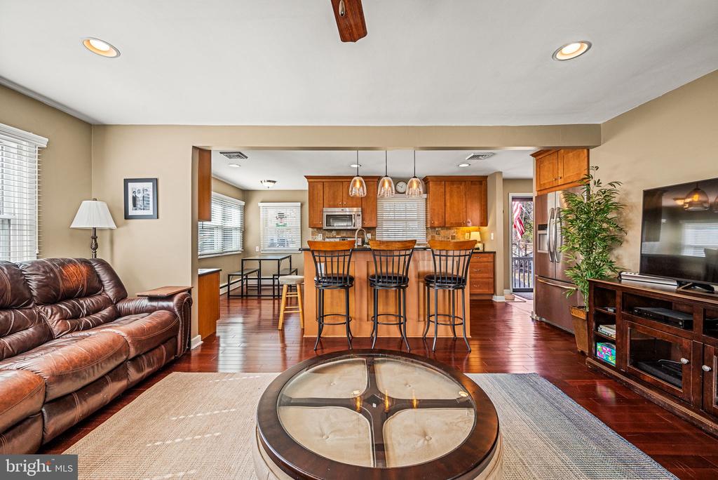 408 SCOTT LANE