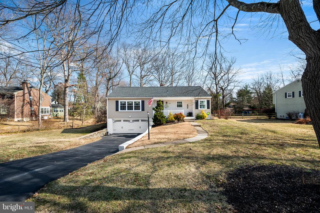 408 SCOTT LANE