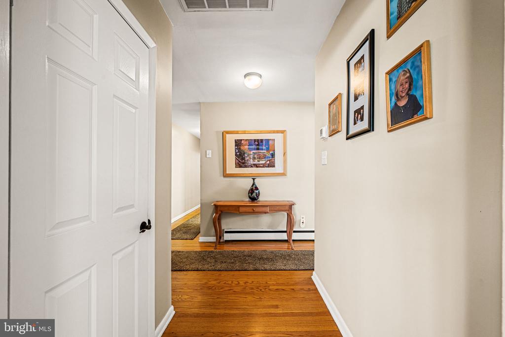 408 SCOTT LANE