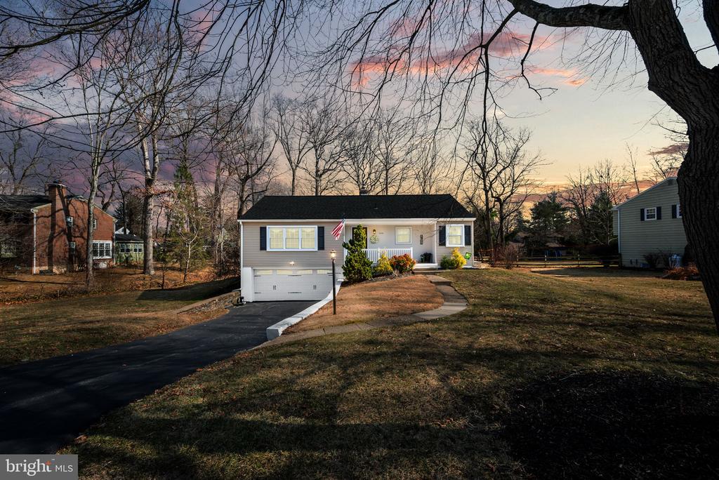 408 SCOTT LANE
