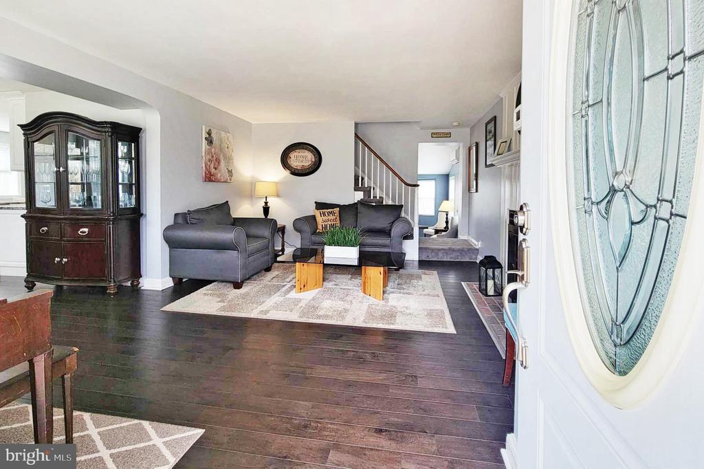 638 MAPLEWOOD ROAD