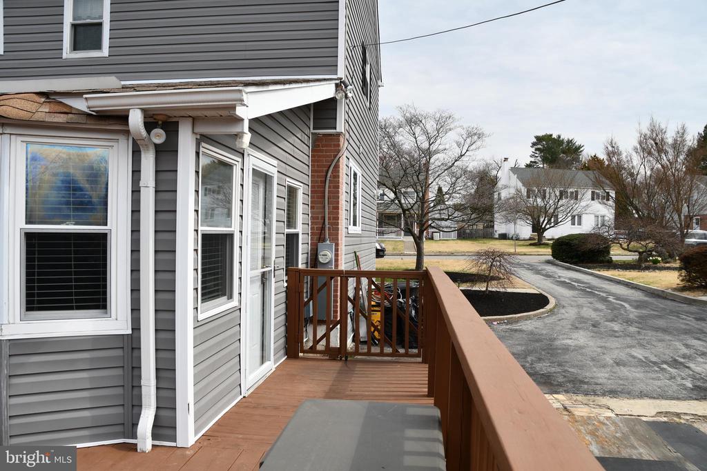 638 MAPLEWOOD ROAD