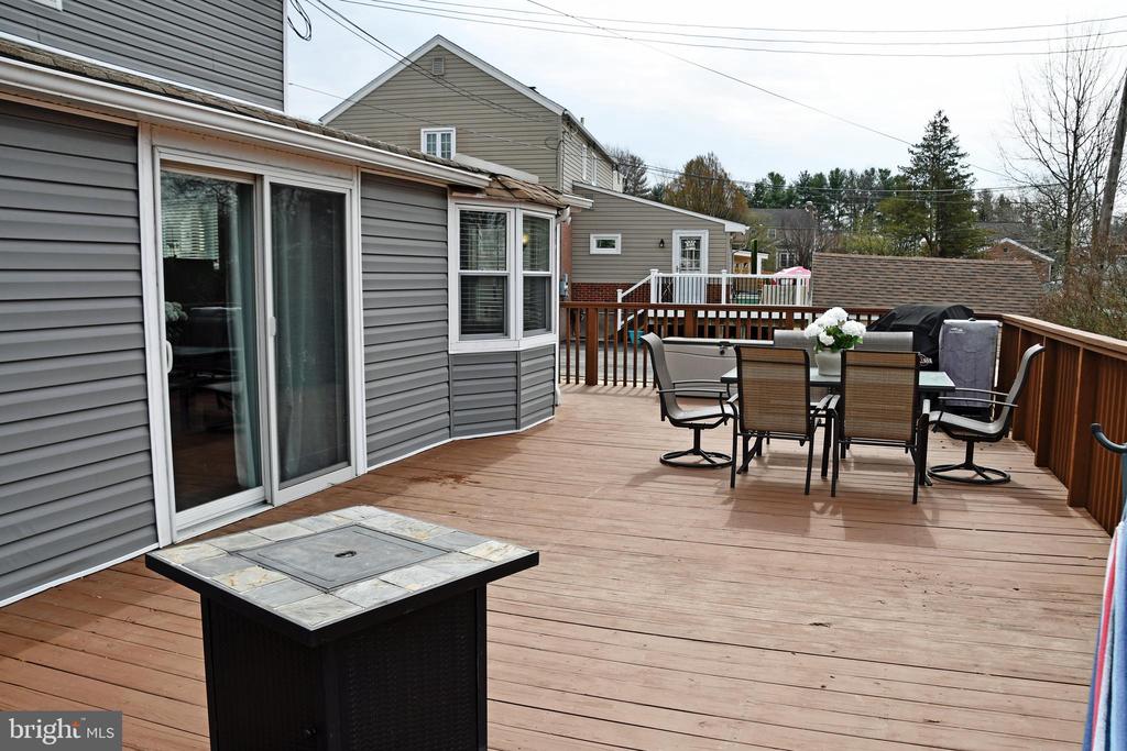 638 MAPLEWOOD ROAD