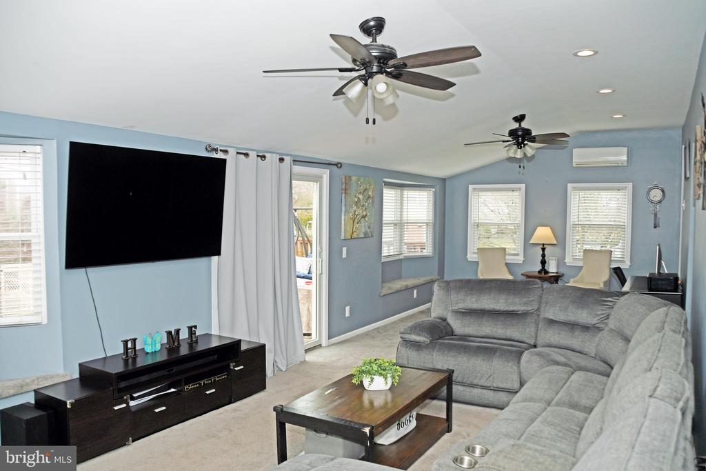 638 MAPLEWOOD ROAD