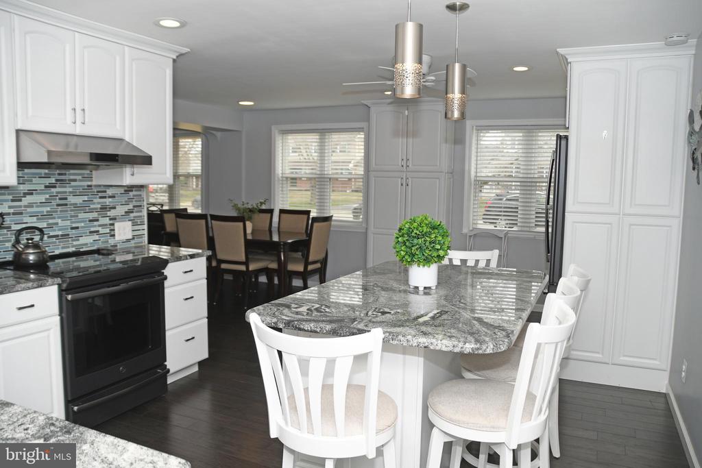 638 MAPLEWOOD ROAD