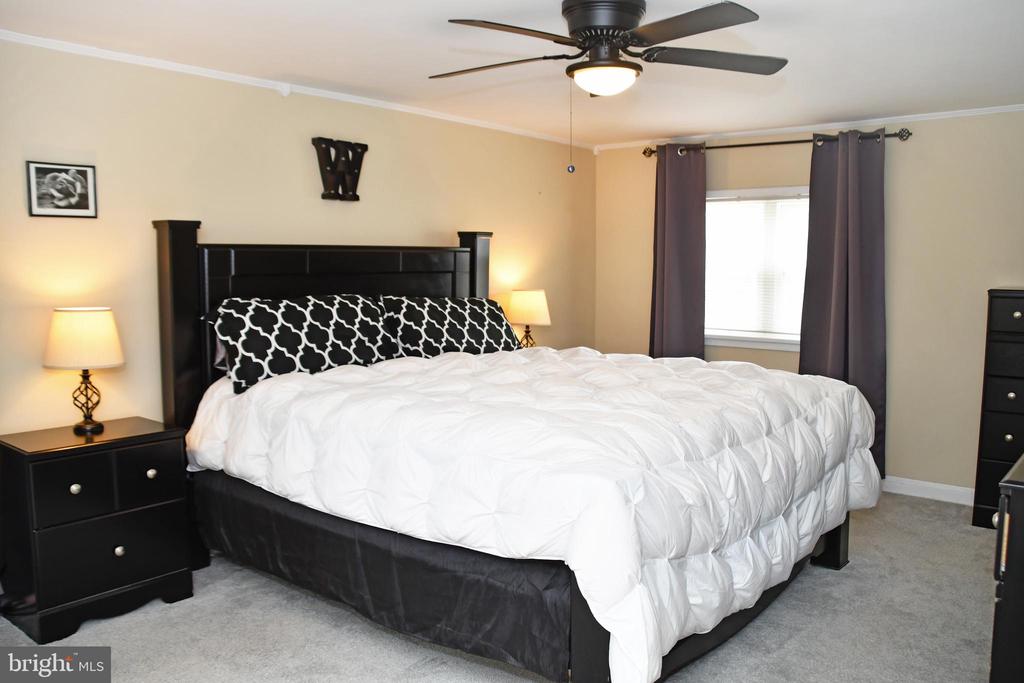 638 MAPLEWOOD ROAD