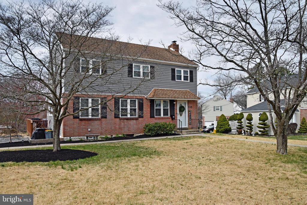 638 MAPLEWOOD ROAD