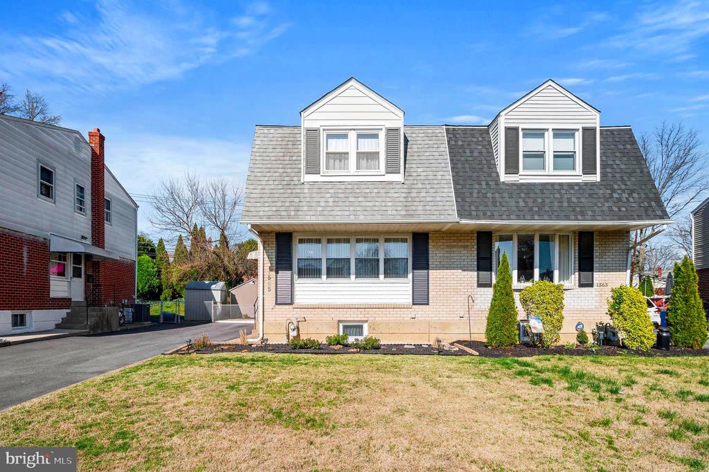 1565 PARKLANE ROAD