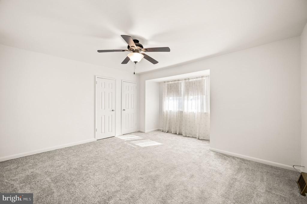 1565 PARKLANE ROAD