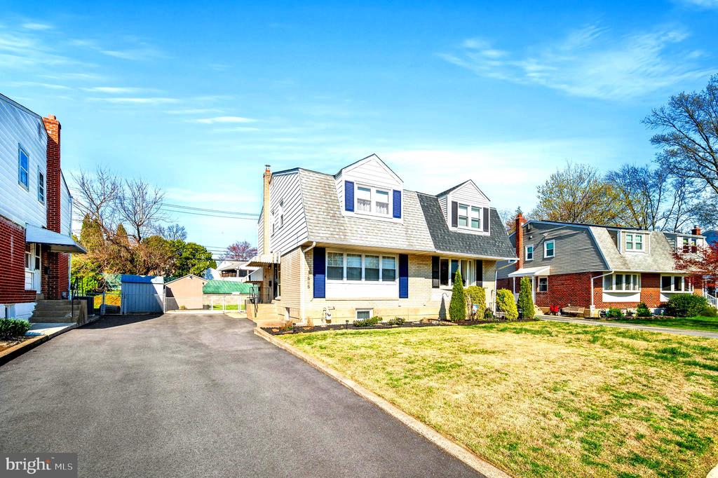 1565 PARKLANE ROAD