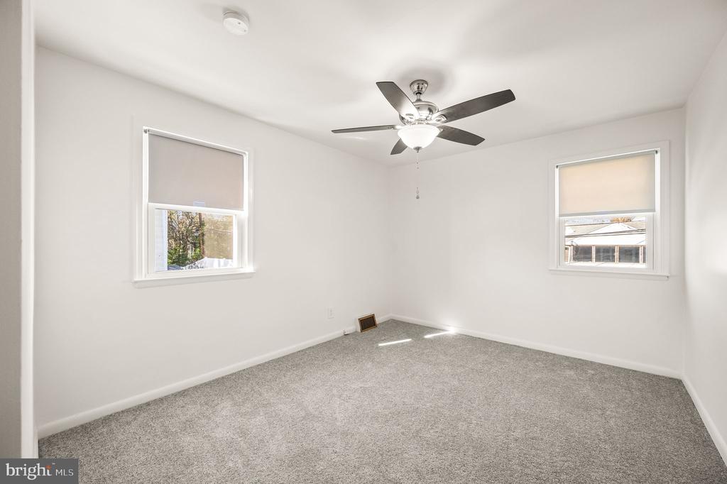 1565 PARKLANE ROAD