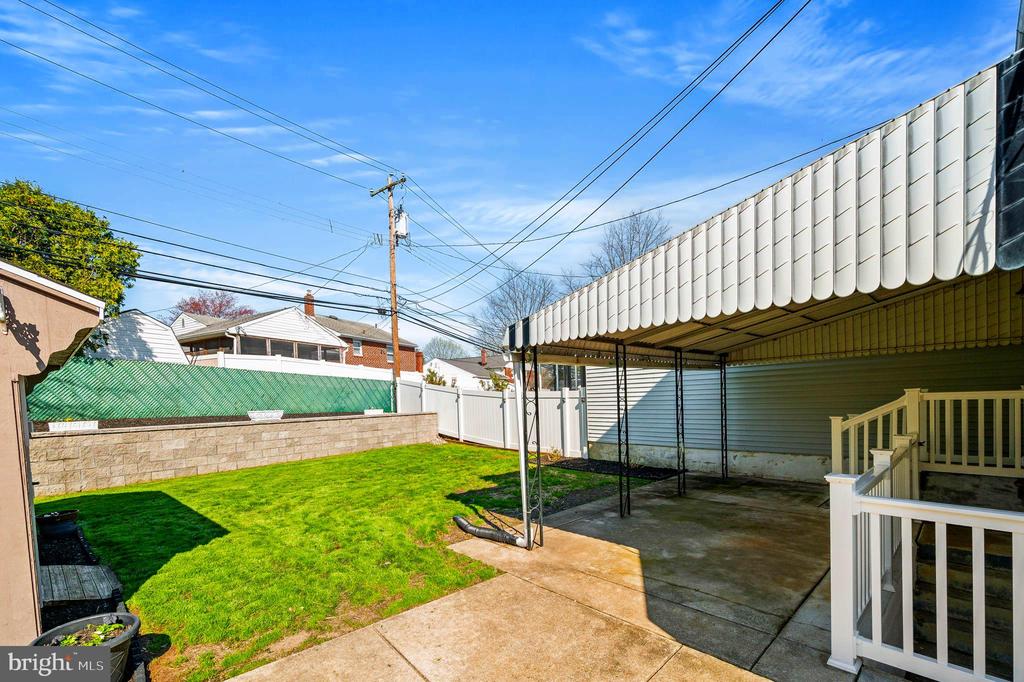 1565 PARKLANE ROAD