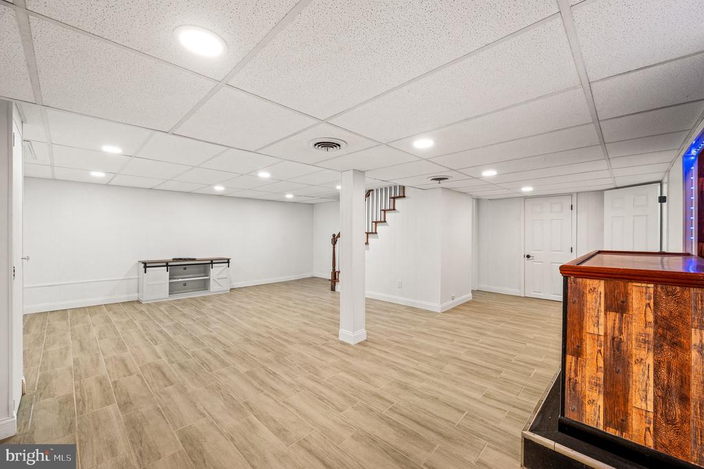 924 VILLAGE ROAD