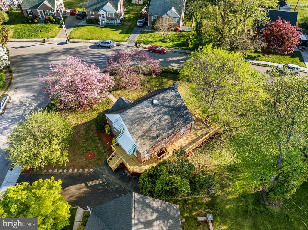 924 VILLAGE ROAD