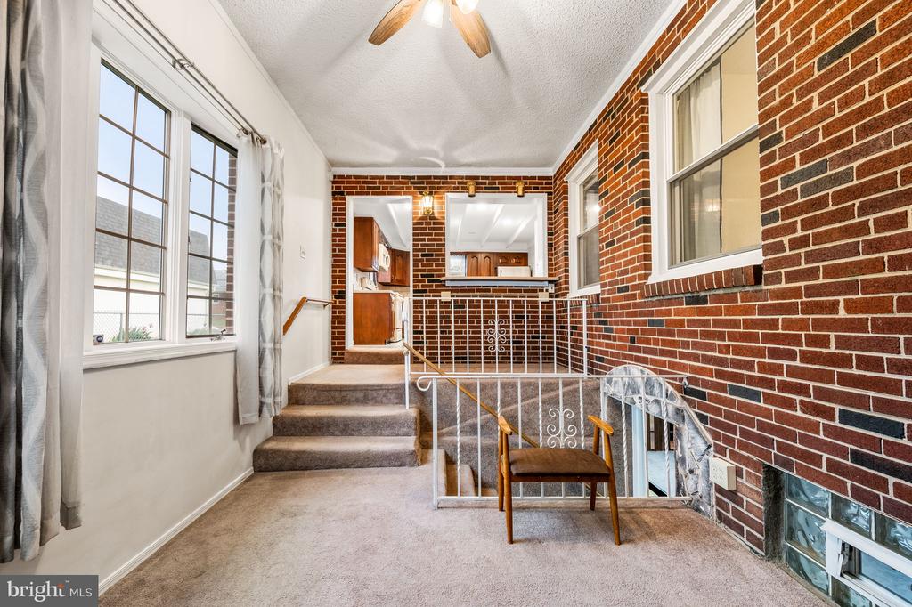 300 MOHICAN STREET