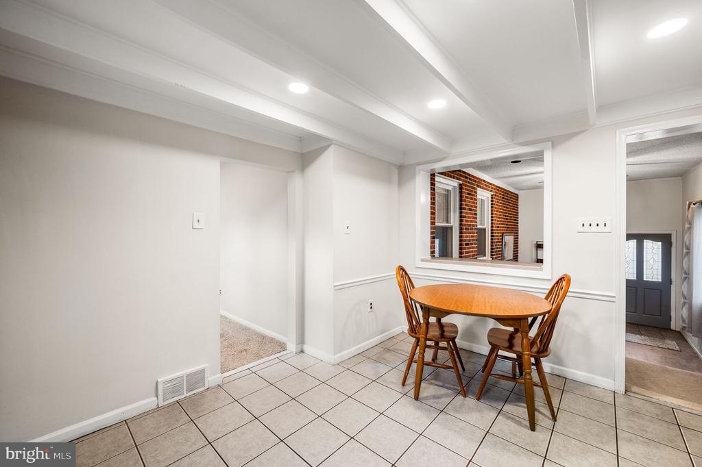300 MOHICAN STREET