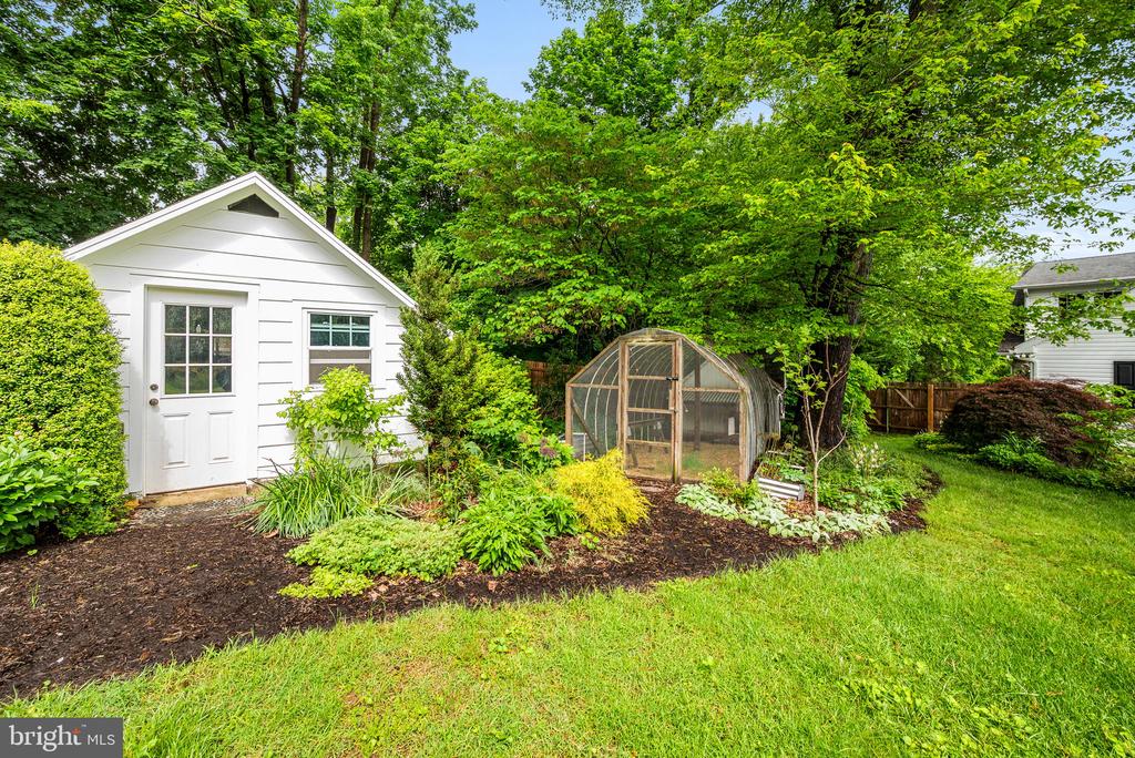 215 COPPLES LANE