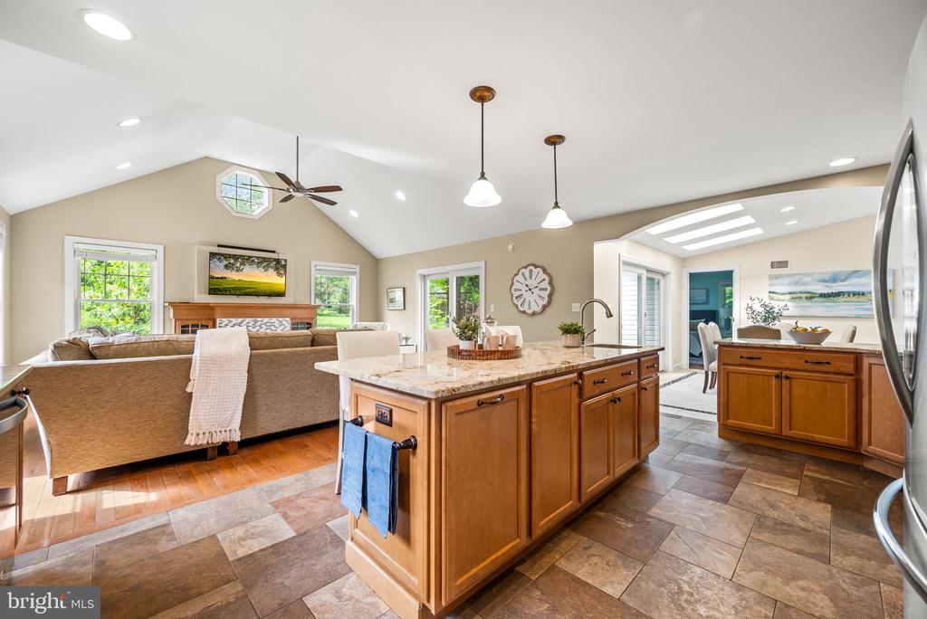 215 COPPLES LANE