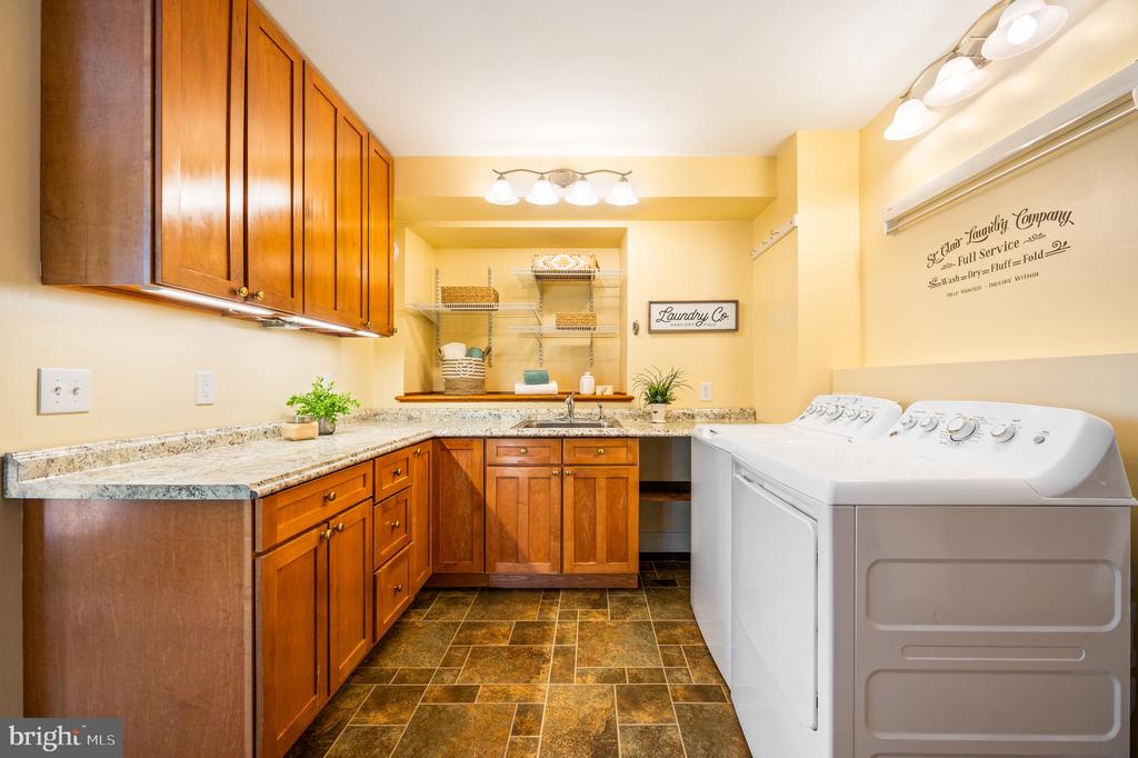 215 COPPLES LANE