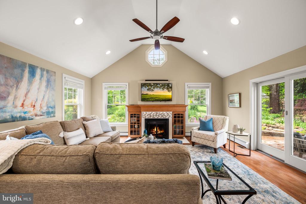 215 COPPLES LANE