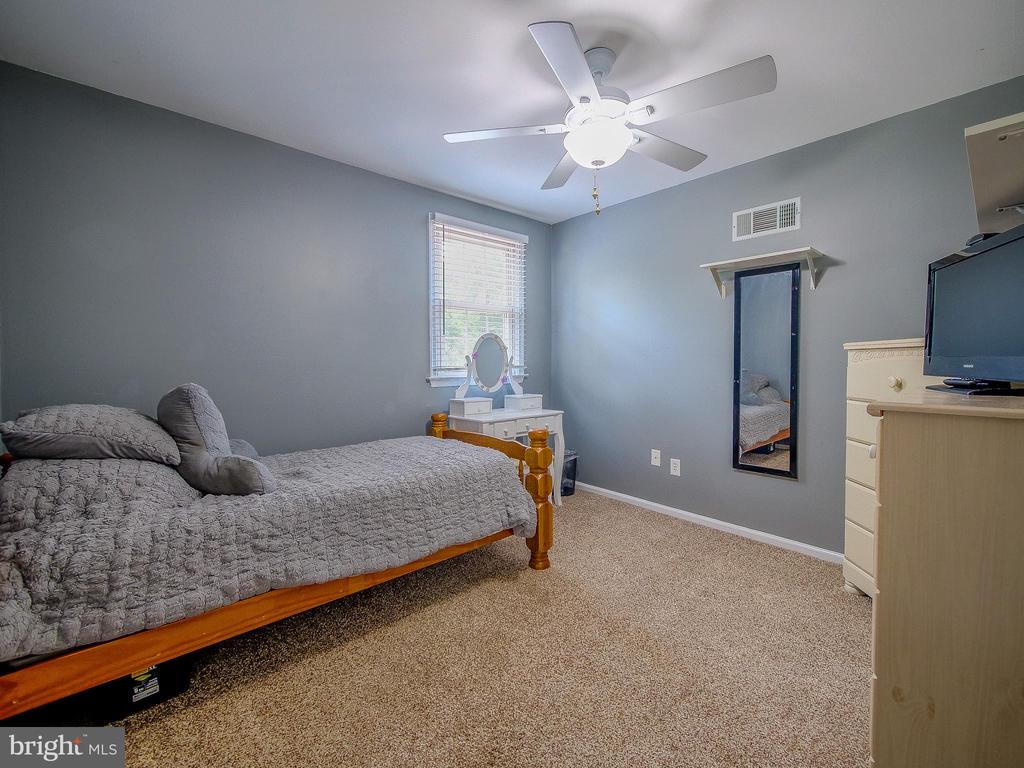 840 LAMP POST LANE